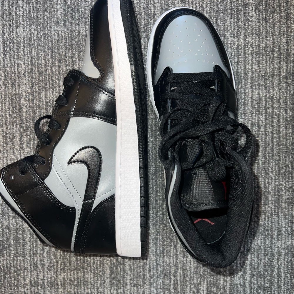 Jordan 1 Mid